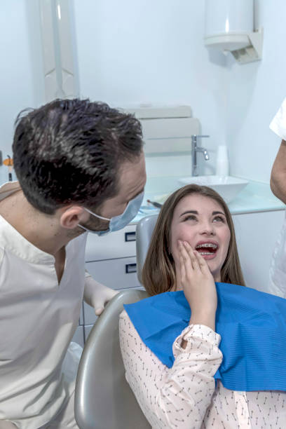 Best Emergency Denture Repair in Almedia, PA